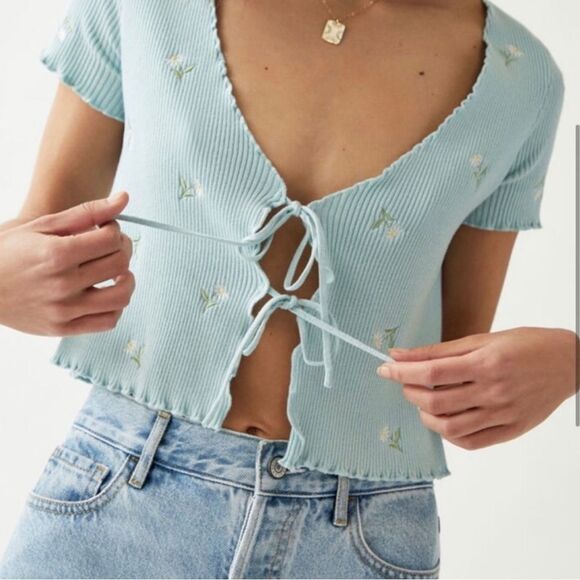 La Hearts White and Yellow Ribbed Daisy Tie-Front Crop Top XS - Picture 5 of 5